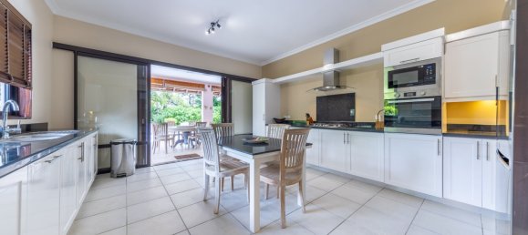 5 bedrooms Villa in Tamarin, Mauritius No. 253 3