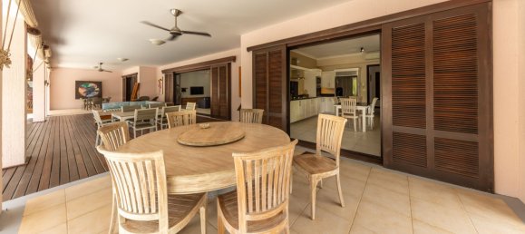 5 bedrooms Villa in Tamarin, Mauritius No. 253 7