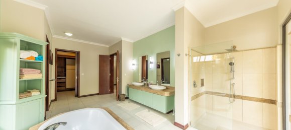 5 bedrooms Villa in Tamarin, Mauritius No. 253 5