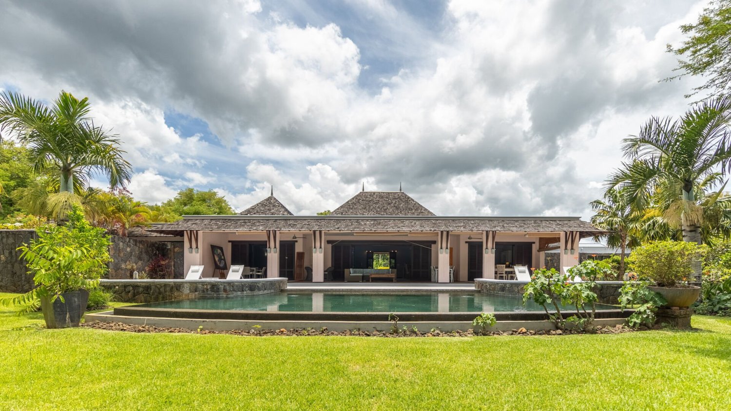 5 bedrooms Villa in Tamarin, Mauritius No. 253