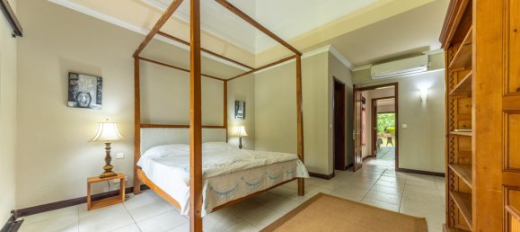 5 bedrooms Villa in Tamarin, Mauritius No. 253 4
