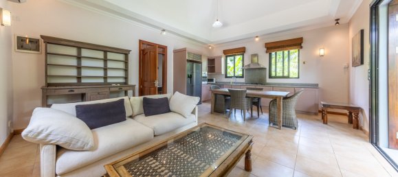 5 bedrooms Villa in Tamarin, Mauritius No. 253 6