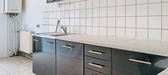 2 bedrooms House in Haillicourt, France No. 50385 2