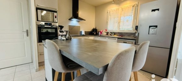 4 bedrooms House in Os-Marsillon, France No. 100411 18