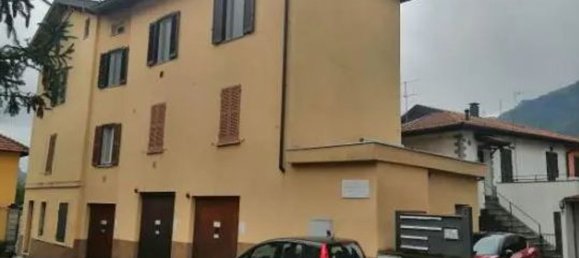 Apartamento de 3 habitaciónes en Como, Italy No. 6822 16