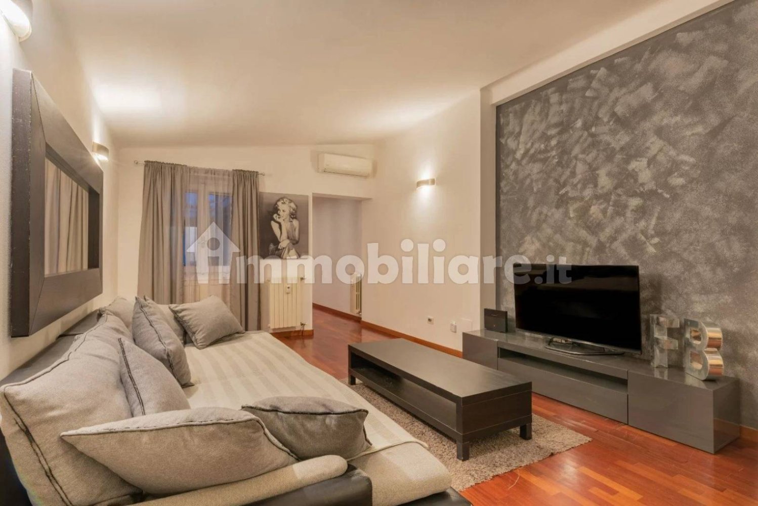 2 bedrooms Apartment in Milan, Italy No. 376613