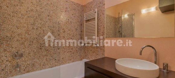 2 bedrooms Apartment in Milan, Italy No. 376613 20