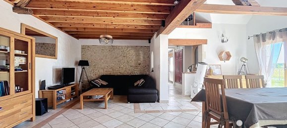 3 Schlafzimmer Haus in Cere-la-Ronde, France, Nr. 279666 9