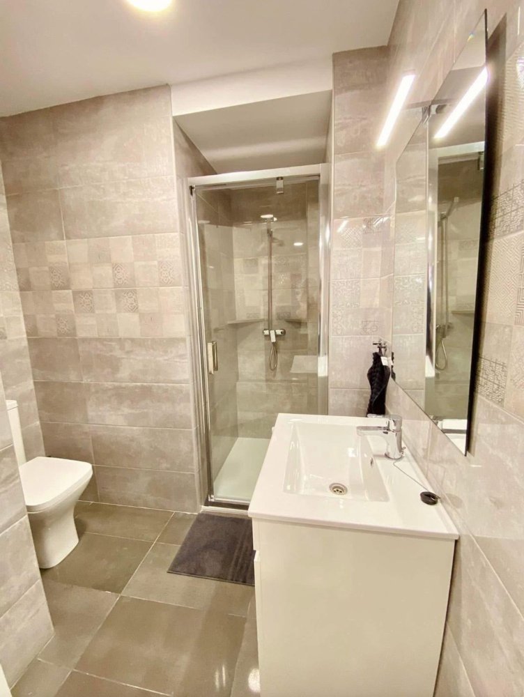 Edifício em Madrid, Spain 250 m² N.º 276237