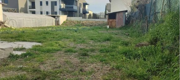 Дом с 4 комнатами в Сан Джованни Лупатото, Италия № 155437 4