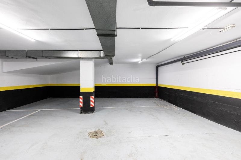 30m² Parking in Madrid, Spain No. 105740