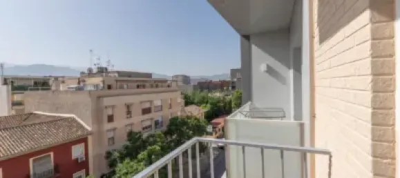 Apartamento de 2 dormitorios en Granada, Spain No. 179900 2