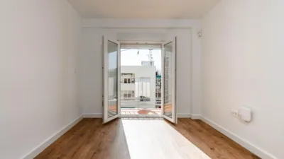 Apartamento de 2 dormitorios en Granada, Spain No. 179900