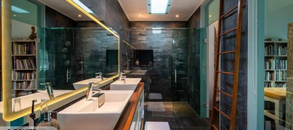 4 bedrooms Villa in South Denpasar, Indonesia No. 4262 26