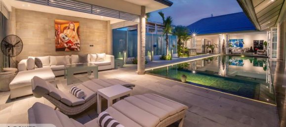 4 bedrooms Villa in South Denpasar, Indonesia No. 4262 19