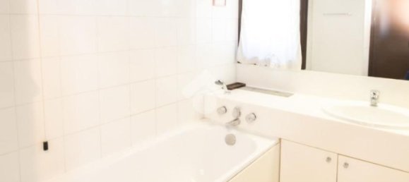 3-salle Appartement à Basiglio, Italy No. 189251 22