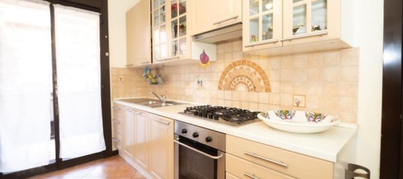 3-salle Appartement à Basiglio, Italy No. 189251 10