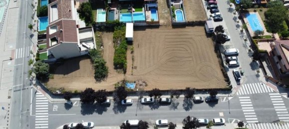  Land in Pineda de Mar, Spain No. 184310 3