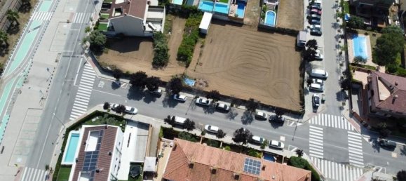  Land in Pineda de Mar, Spain No. 184310 8