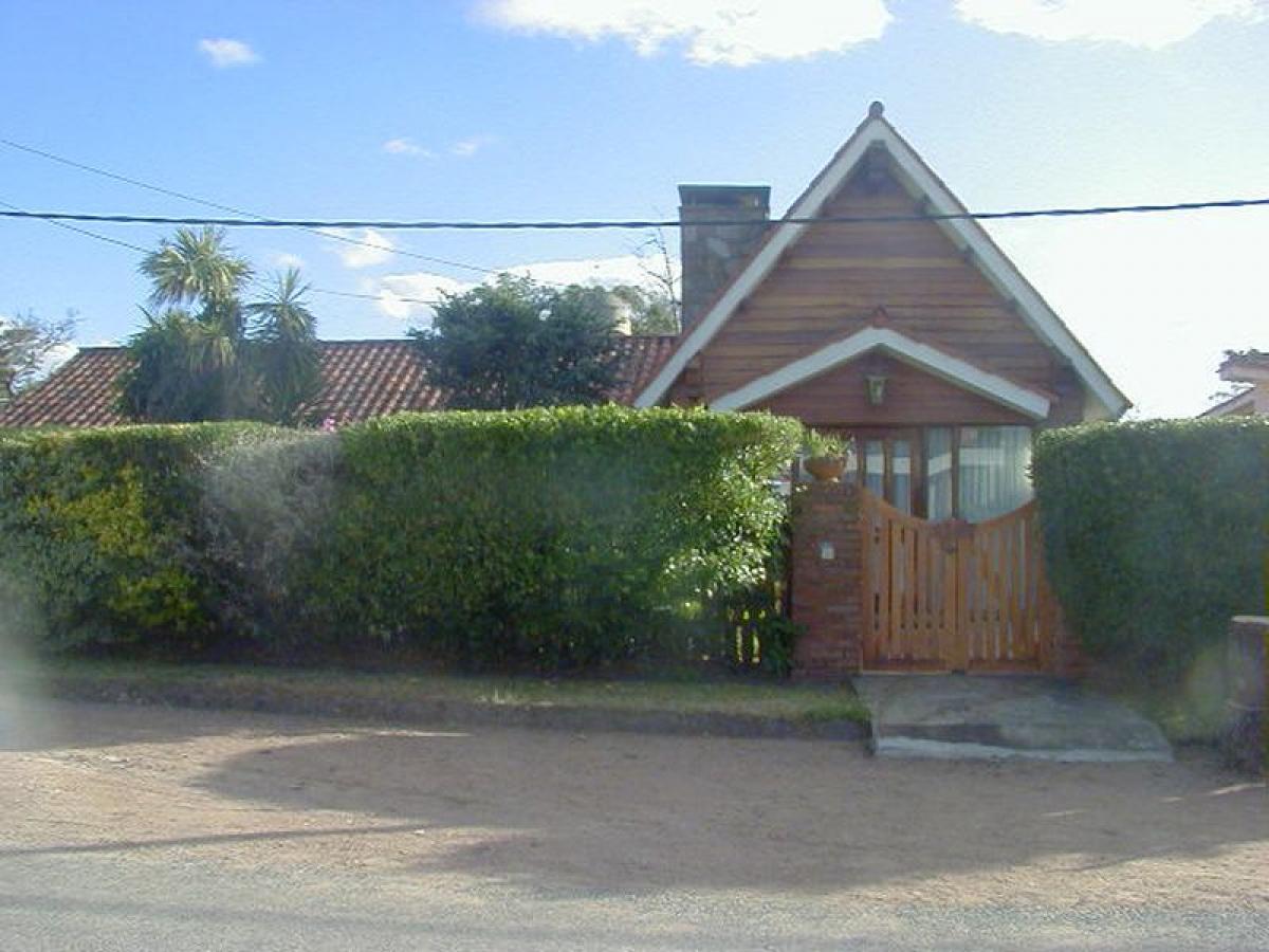6 bedrooms House in Maldonado, Uruguay No. 12260