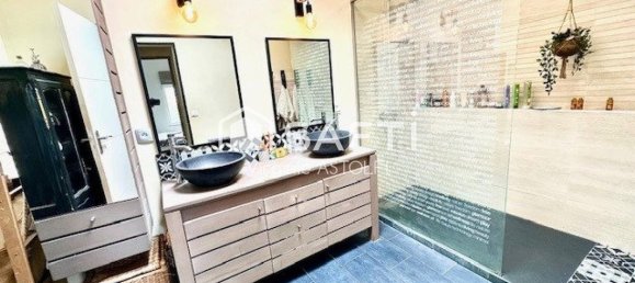 5 bedrooms House in Berat, France No. 196962 8