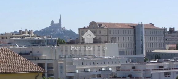 Apartamento de 3 dormitorios en Marseille, France No. 280726 10