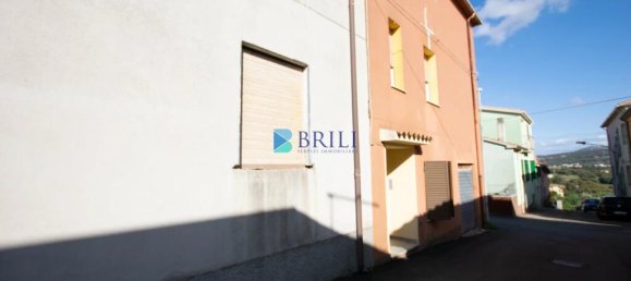 Квартира с 2 спальнями в Лурас, Италия № 327011 17