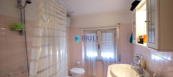 Квартира с 2 спальнями в Лурас, Италия № 327011 10