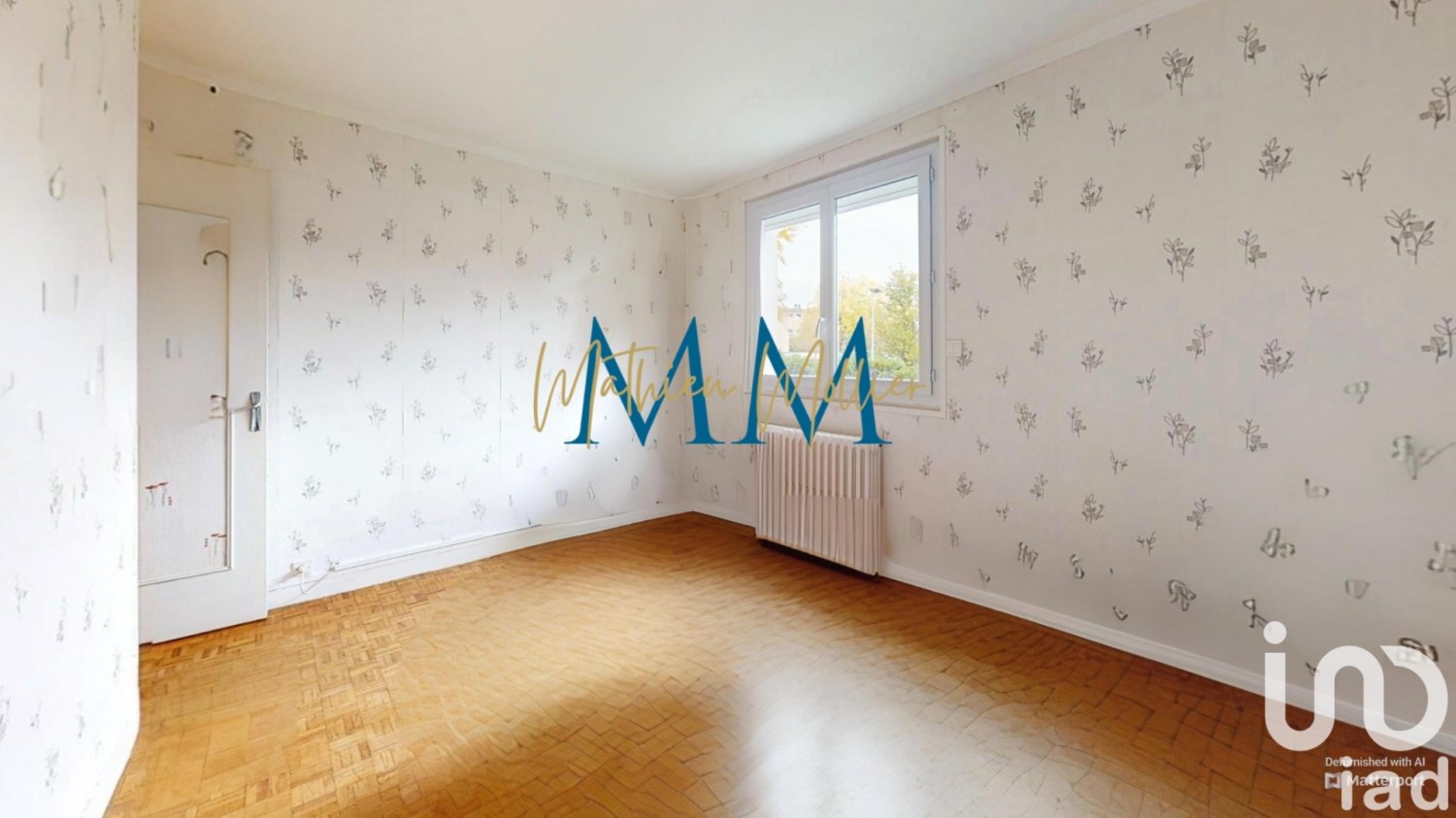 4 bedrooms House in Chartres, France No. 52757