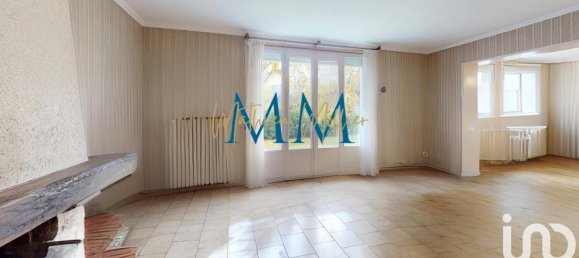 4 bedrooms House in Chartres, France No. 52757 3