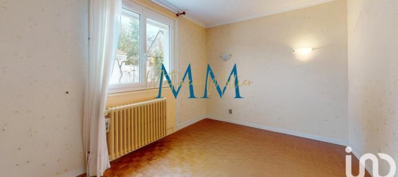 4 bedrooms House in Chartres, France No. 52757 10