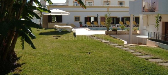 13 bedrooms Villa in Albufeira, Portugal No. 94575 2