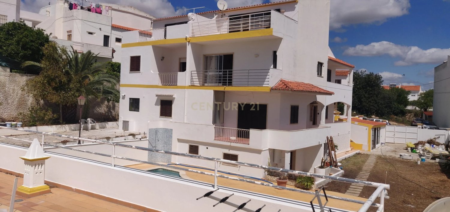 13 bedrooms Villa in Albufeira, Portugal No. 94575