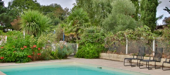 Casa de 4 dormitorios en Deux-Sevres, France No. 343672 3