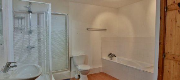 Casa de 4 dormitorios en Deux-Sevres, France No. 343672 18