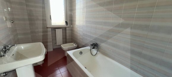 4 rooms Apartment in Cerignola, Italy No. 34077 21