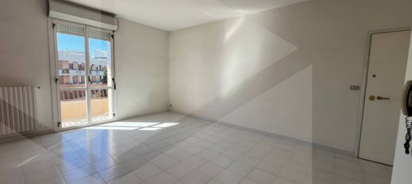 4 rooms Apartment in Cerignola, Italy No. 34077 22