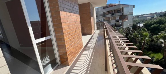 4 rooms Apartment in Cerignola, Italy No. 34077 12