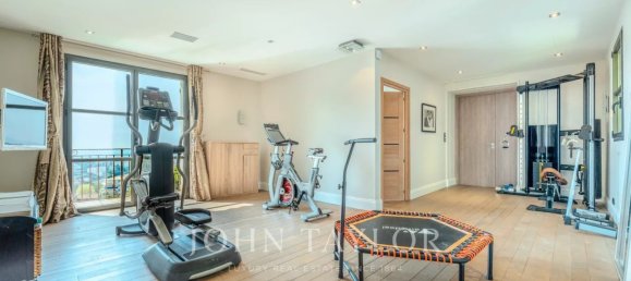 8 bedrooms Villa in Le Cannet, France No. 349431 14