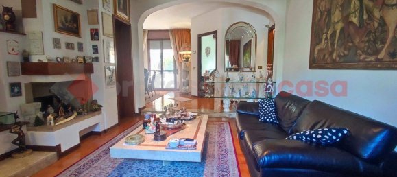 3 bedrooms House in Carpi, Italy No. 177914 2