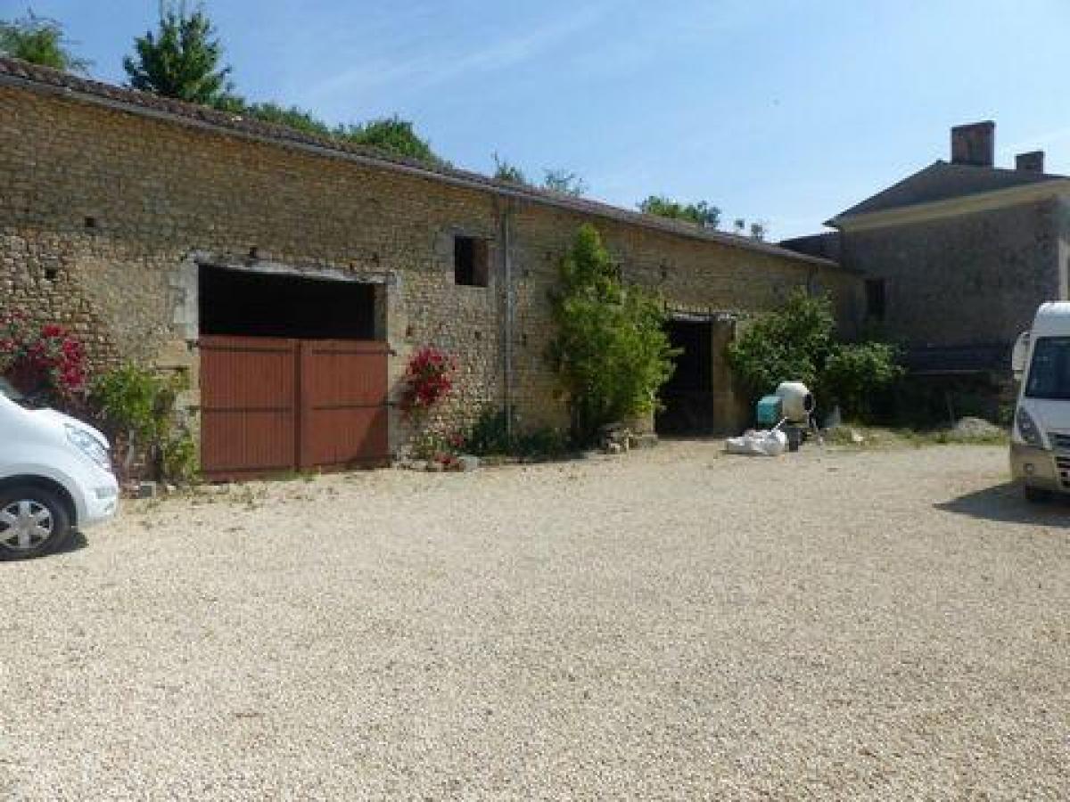 3 chambres Maison à Airvault, France No. 28035
