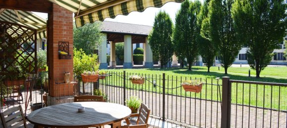 5 bedrooms House in Peschiera Borromeo, Italy No. 364255 4