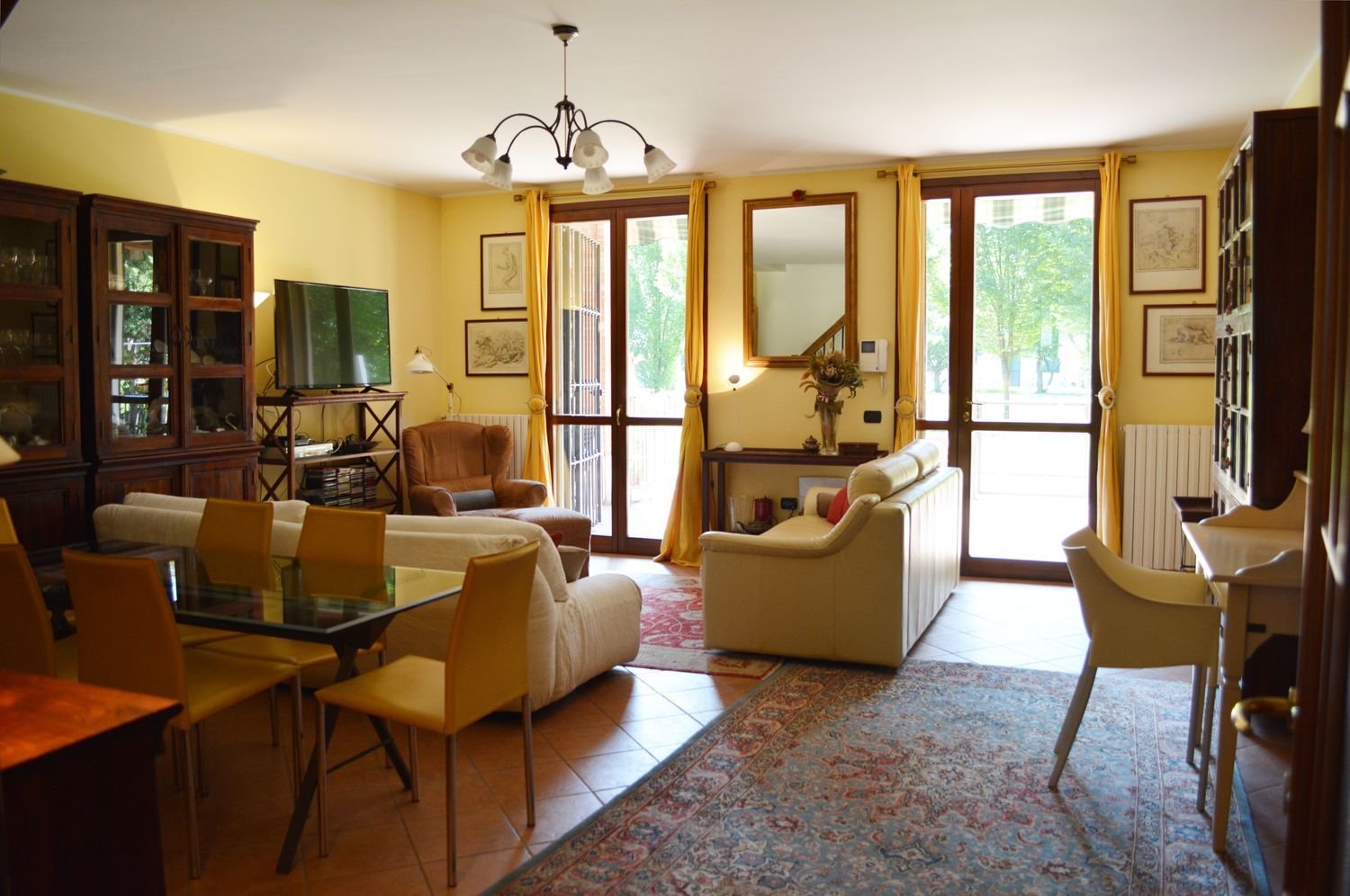 5 bedrooms House in Peschiera Borromeo, Italy No. 364255