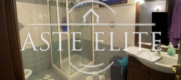 4 rooms Apartment in Pomezia, Italy No. 4534 2