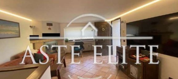 4 rooms Apartment in Pomezia, Italy No. 4534 10