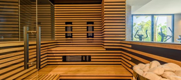 7 bedrooms House in Marbella, Spain No. 29880 45