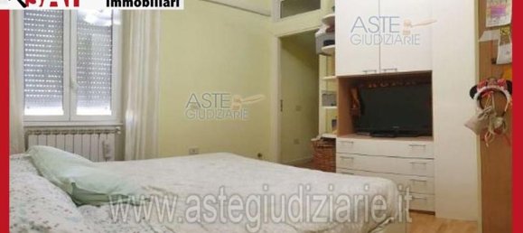 5 bedrooms Apartment in Rome, Italy No. 330878 43