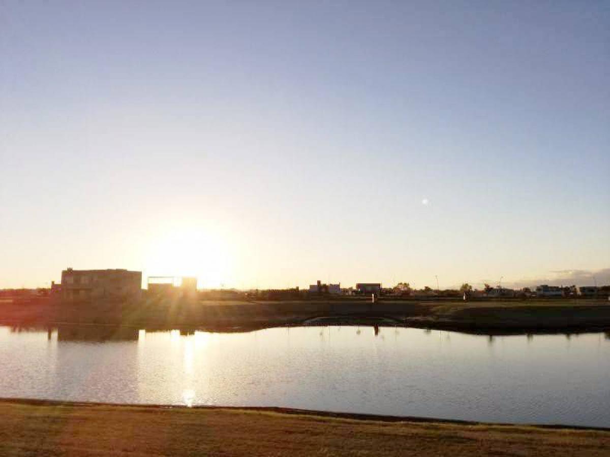  Land in Escobar, Argentina No. 44860