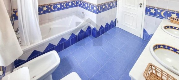 Villa de 4 dormitorios en Alvor, Portugal No. 96251 42