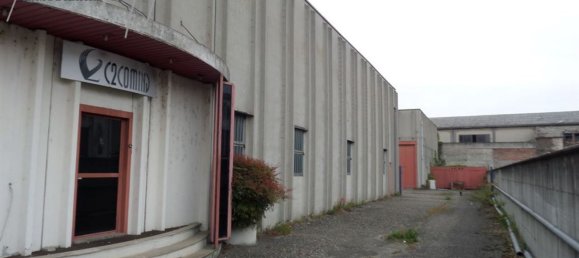 Almacén en Piacenza, Italy 2000 m² No. 151430 2